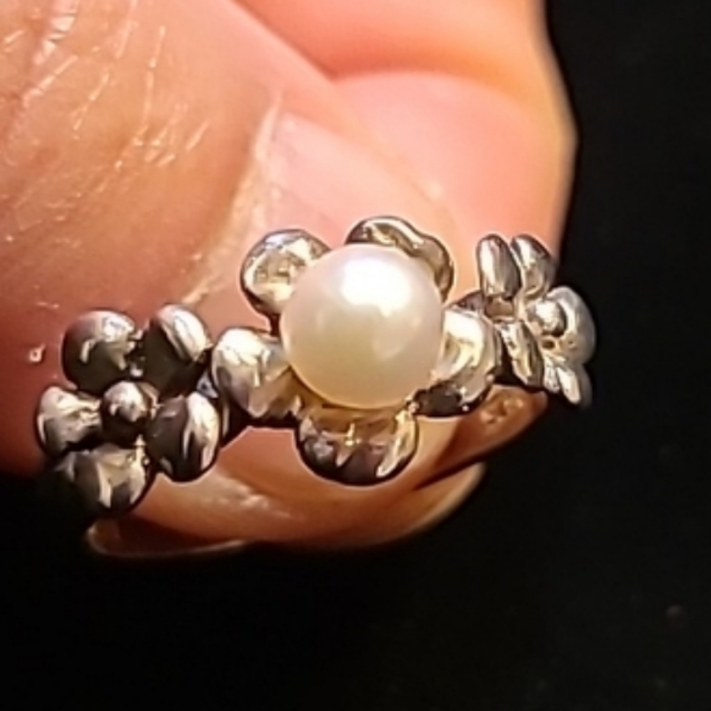 Kenzo Vintage Silver Flowers Pearl Ring Sz 5 135$